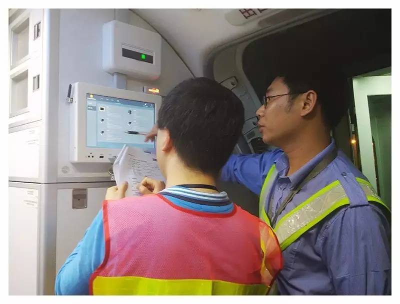 1488251943637989.jpg 多尼卡客舱无线娱乐系统正式在南航激活—内容图二.jpg